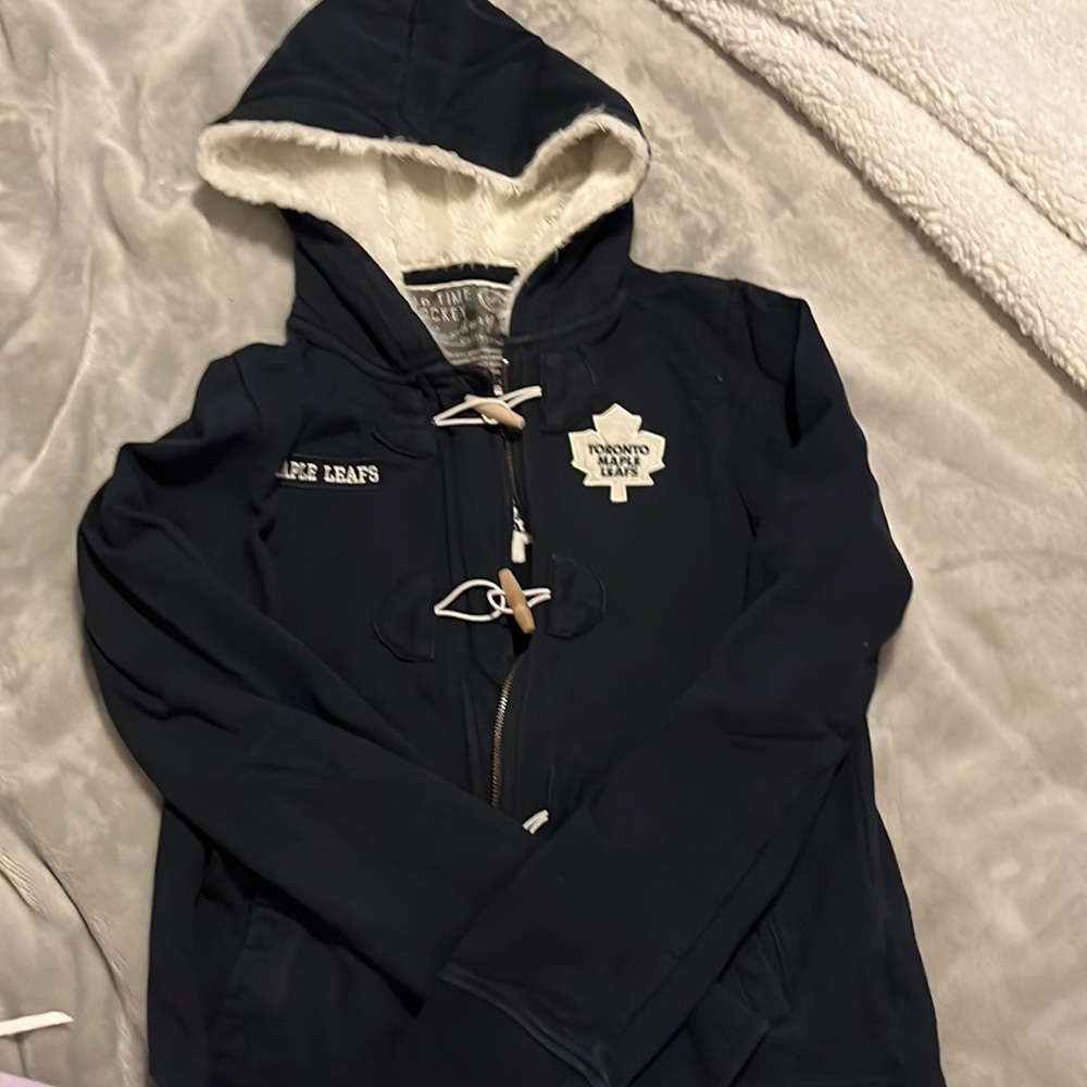 Toronto Maple Leaf sweater